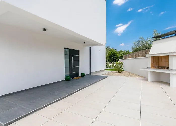 Сasa de vacaciones Ferienvilla Lea Magdalena I Mit Whirlpool By Interhome