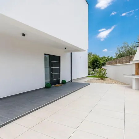 Сasa de vacaciones Ferienvilla Lea Magdalena I Mit Whirlpool By Interhome