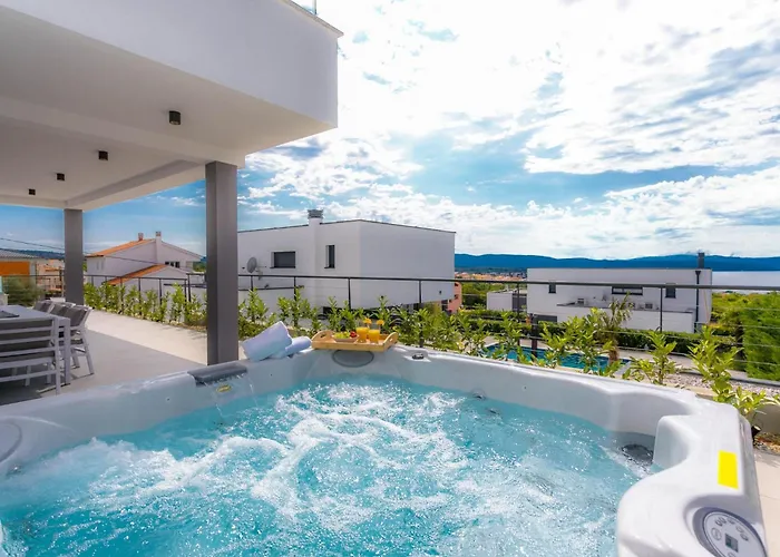 Holiday home Ferienvilla Lea Magdalena I Mit Whirlpool By Interhome Sveti Vid-Miholjice