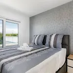 Ferienvilla Lea Magdalena I Mit Whirlpool By Interhome